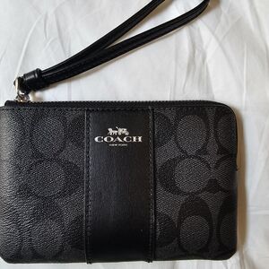 NWOT Coach Black Wristlet